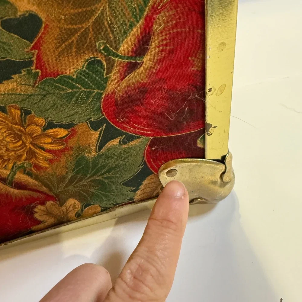 Vintage Style Apple Floral Storage Trunk Padded Ottoman Gold Trim Small Chest